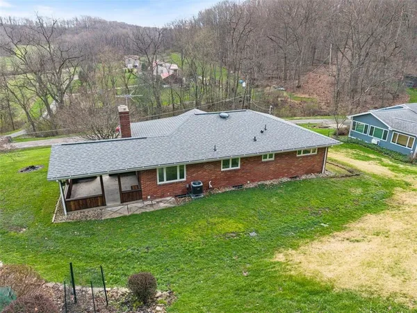 $360,000 | 110 Lilac Lane, Valencia, PA 16059
