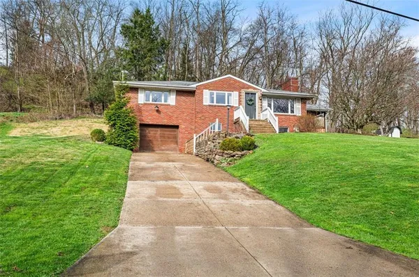 $360,000 | 110 Lilac Lane, Valencia, PA 16059