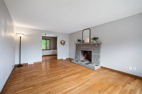 $360,000 | 110 Lilac Lane, Valencia, PA 16059