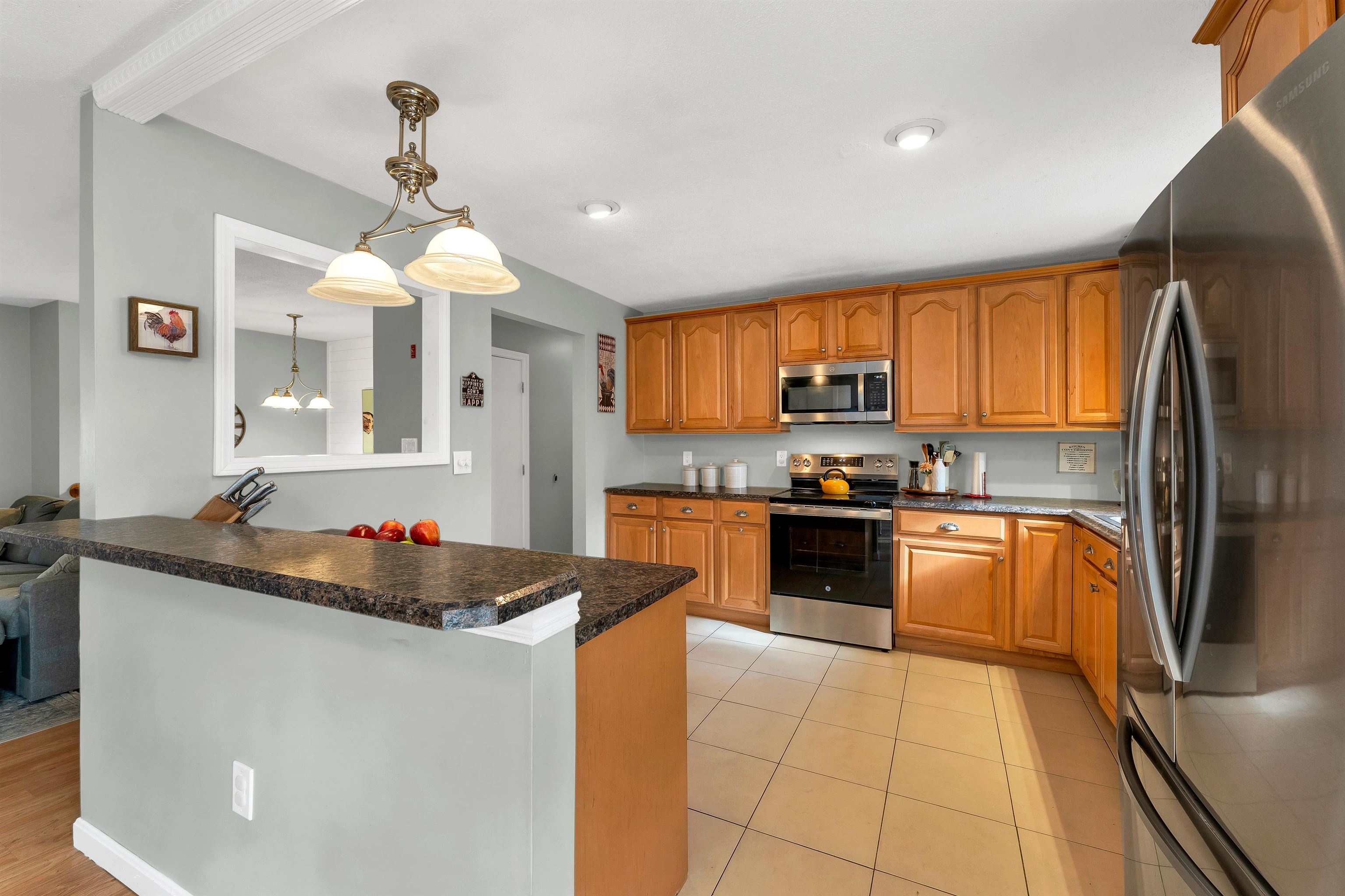 121 Hackett Hill Road Hooksett, NH 03106 - Photo 17 of 46