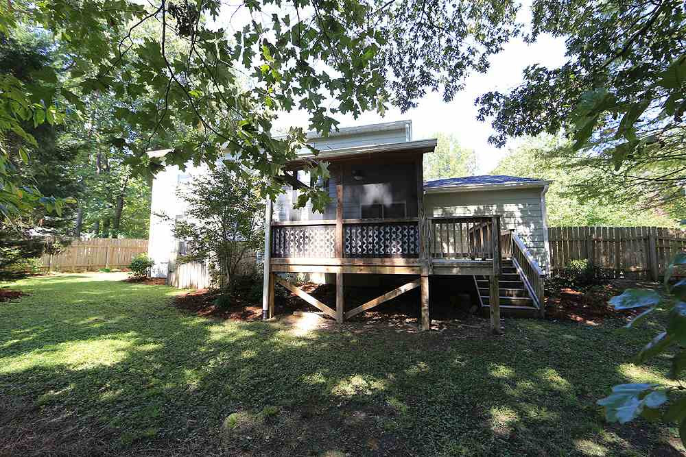 2104 Treverton Place Raleigh, NC 27609 - Photo 22 of 25 Exterior Back