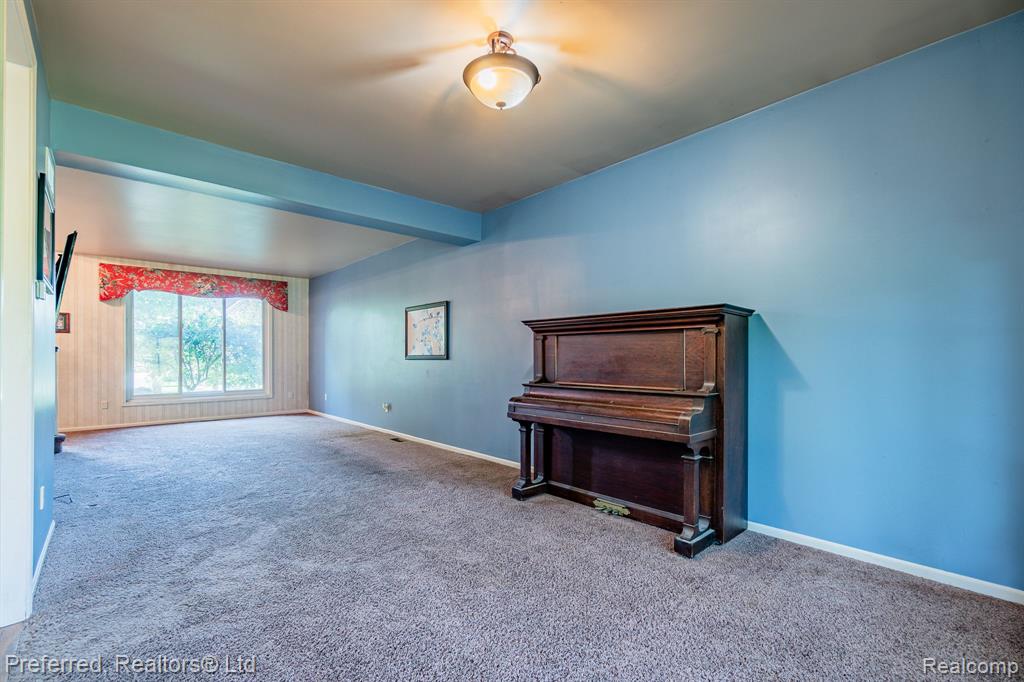 6994 Kennesaw Road Canton, MI 48187 - Photo 12 of 53