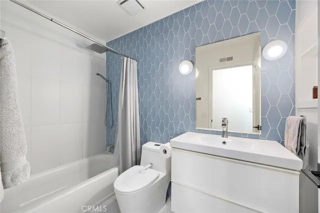 $855,000 | 22561 Tula Drive, Saugus, CA 91350