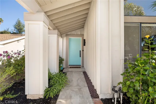 $855,000 | 22561 Tula Drive, Saugus, CA 91350