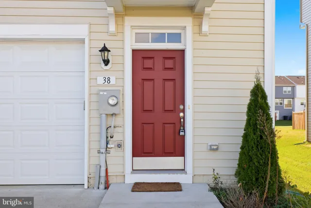 $2,100 | 38 Kirby Court, Bunker Hill, WV 25413