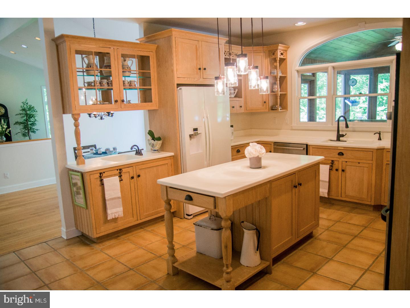 21 Tower Road Broomall, PA 19008 - Photo 13 of 25 Kitchen