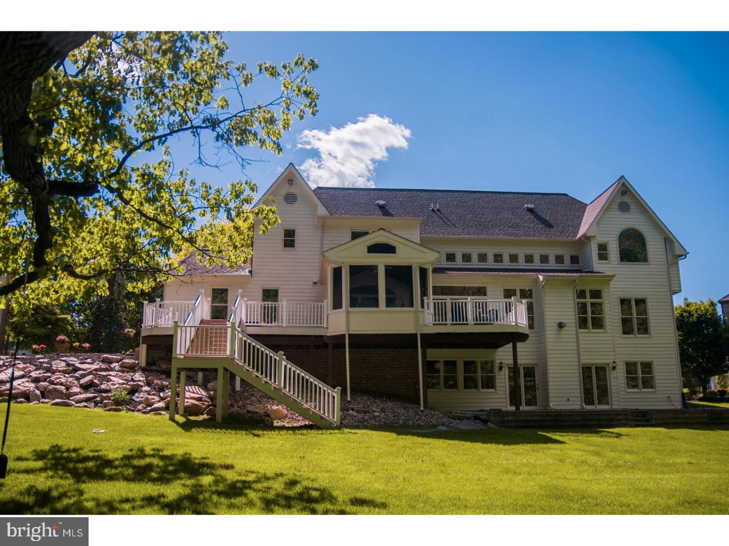 21 Tower Road Broomall, PA 19008 - Photo 14 of 25 Exterior Back