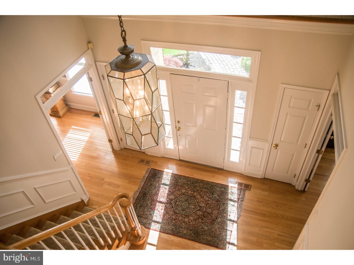 21 Tower Road Broomall, PA 19008 - Photo 4 of 25 Foyer