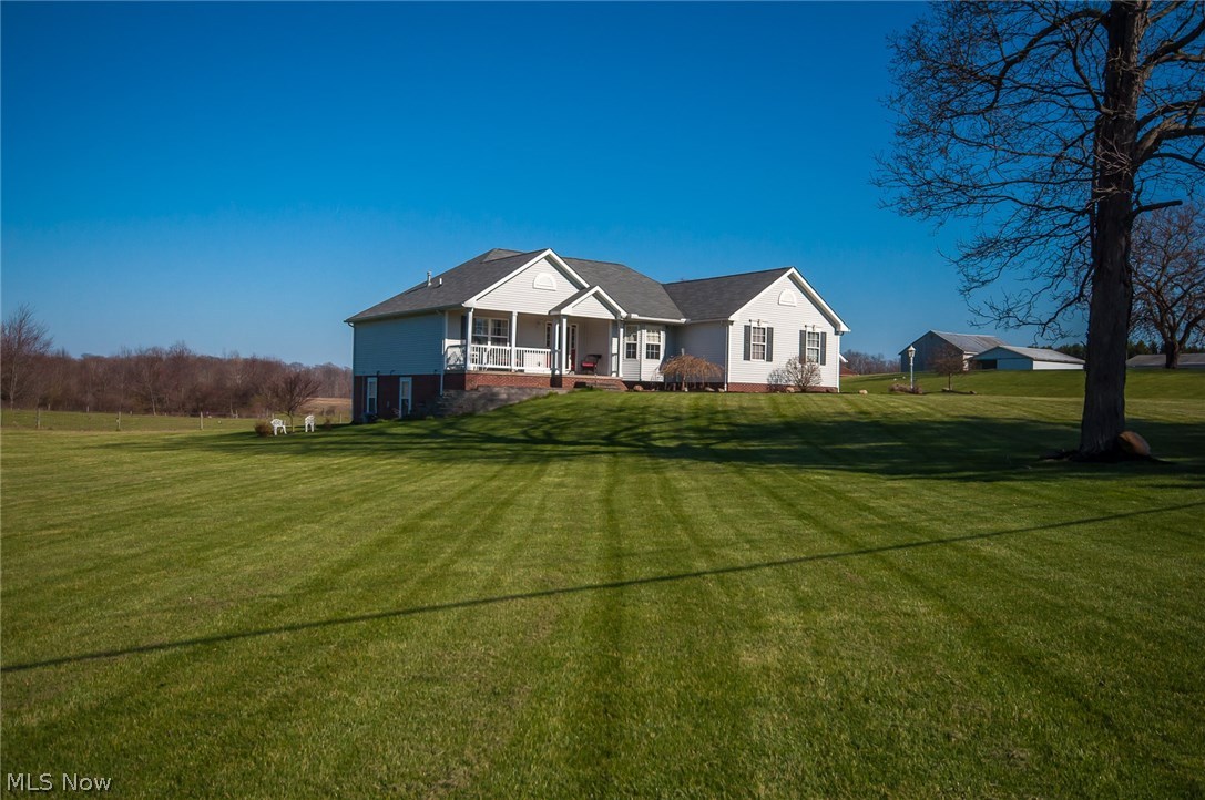 1095 South Medina Line Road Wadsworth, OH 44281 - Photo 4 of 32 Gallery Image 4