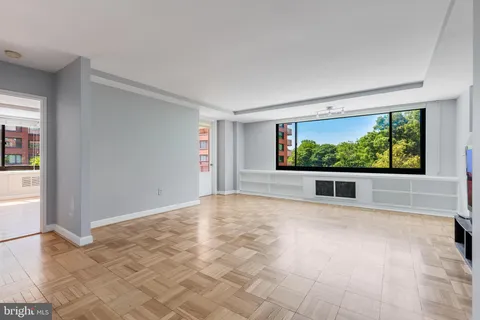 $220,000 | 1021 Arlington Boulevard, Unit 742, Arlington, VA 22209
