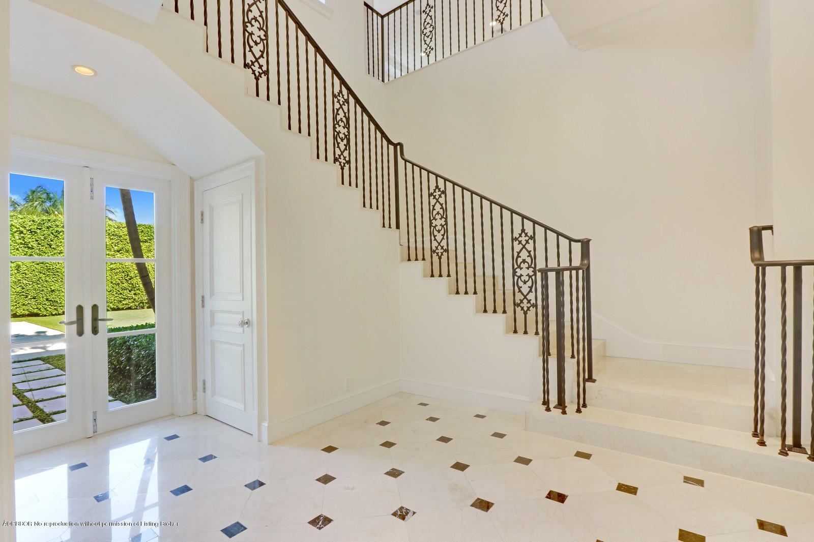 a view of entryway with a front door