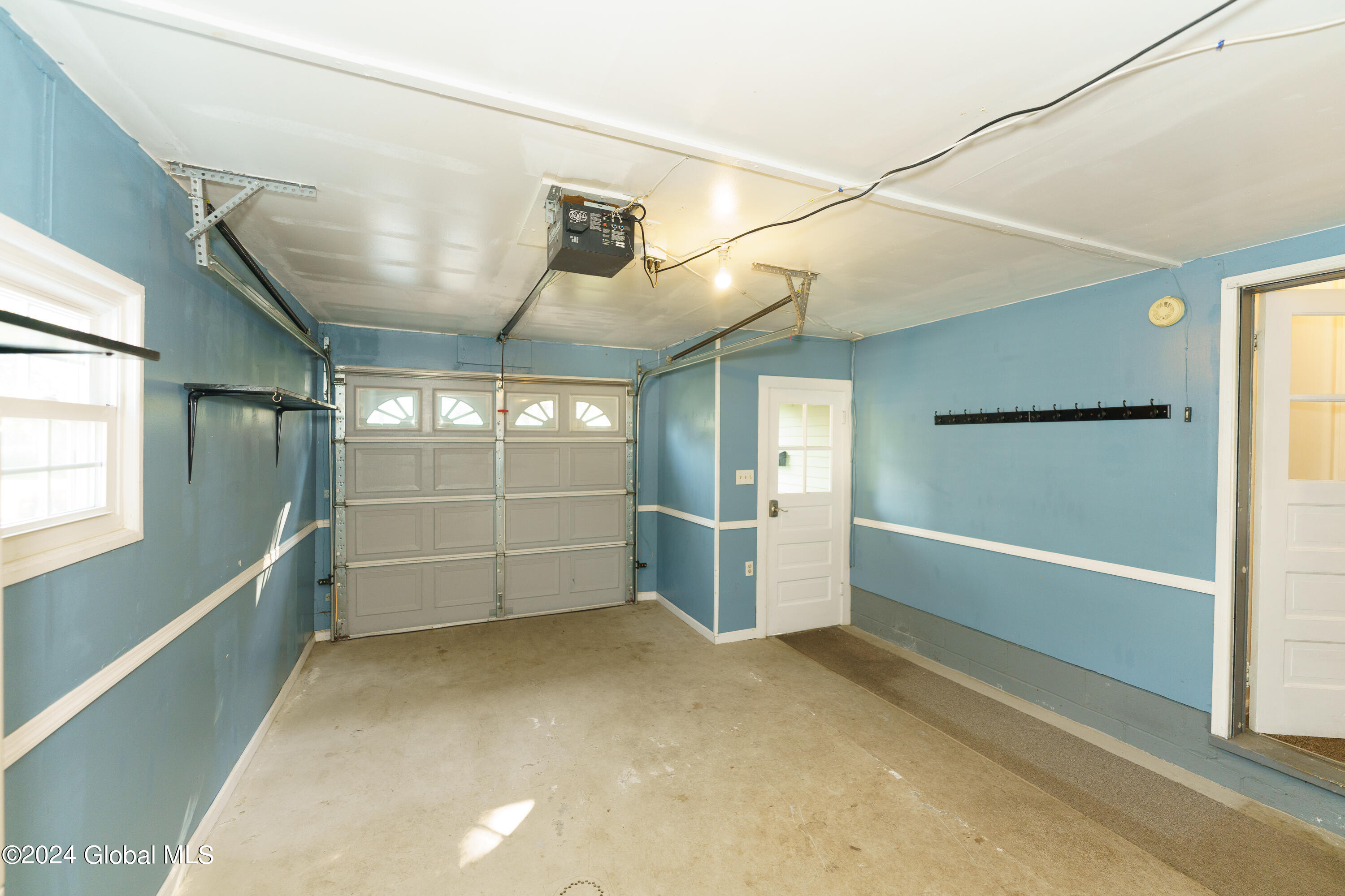 372 East Campbell Road Schenectady, NY 12303 - Photo 27 of 40 Garage