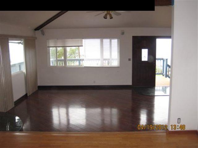 594 Naalae Road Kula, HI 96790 - Photo 6 of 14 a view of room with window and hallway