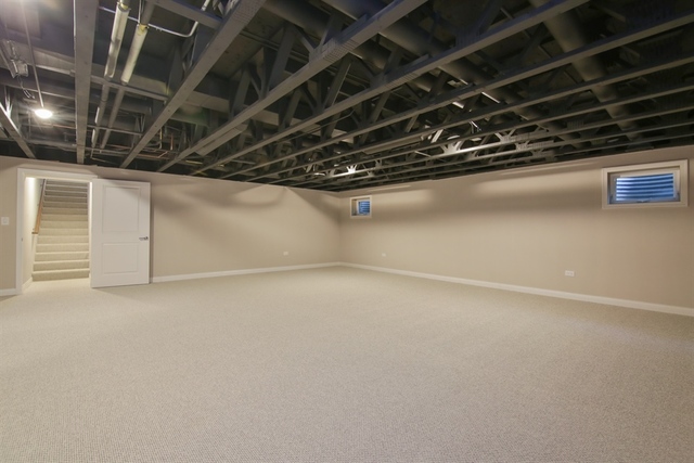 3015 Keystone Road Northbrook, IL 60062 - Photo 20 of 23 a view of a room with gym equipment