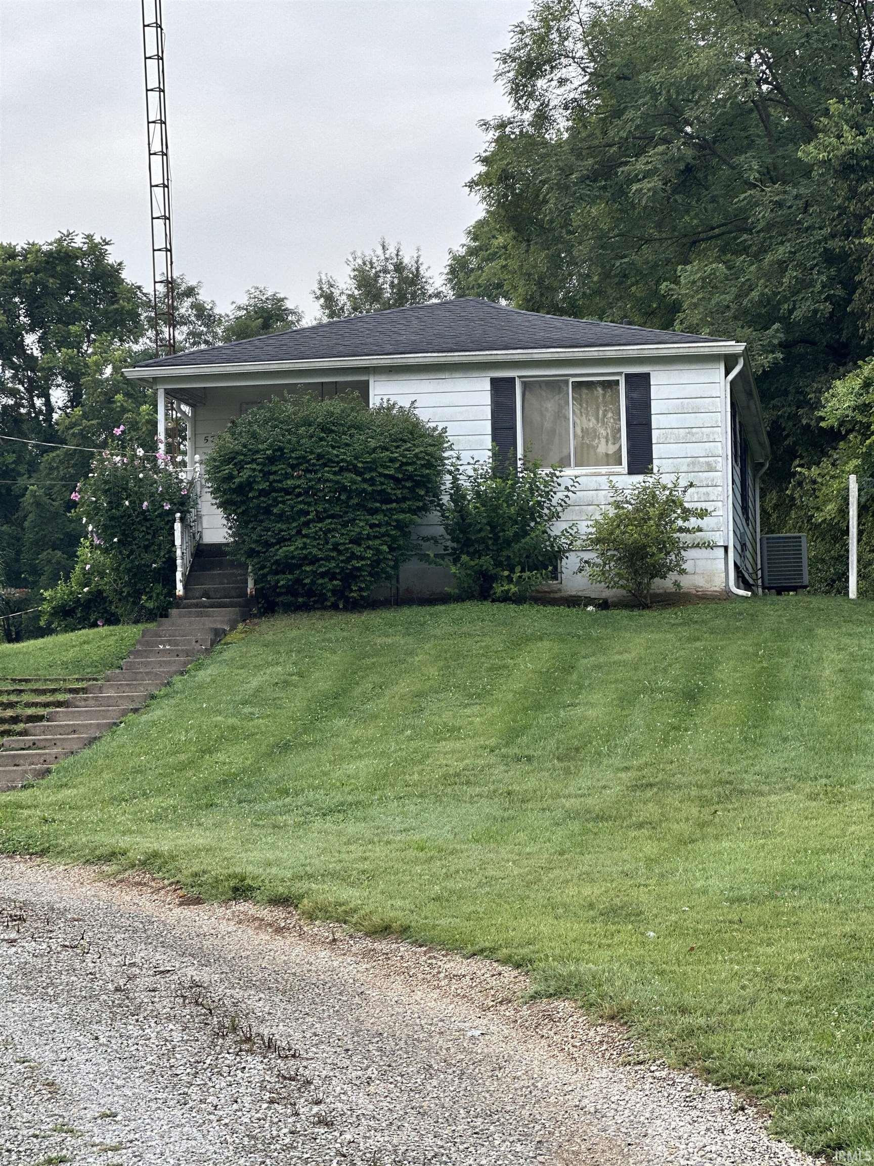 573 West Hobart Road Bloomington, IN 47403 - Photo 2 of 13 Gallery Image 2