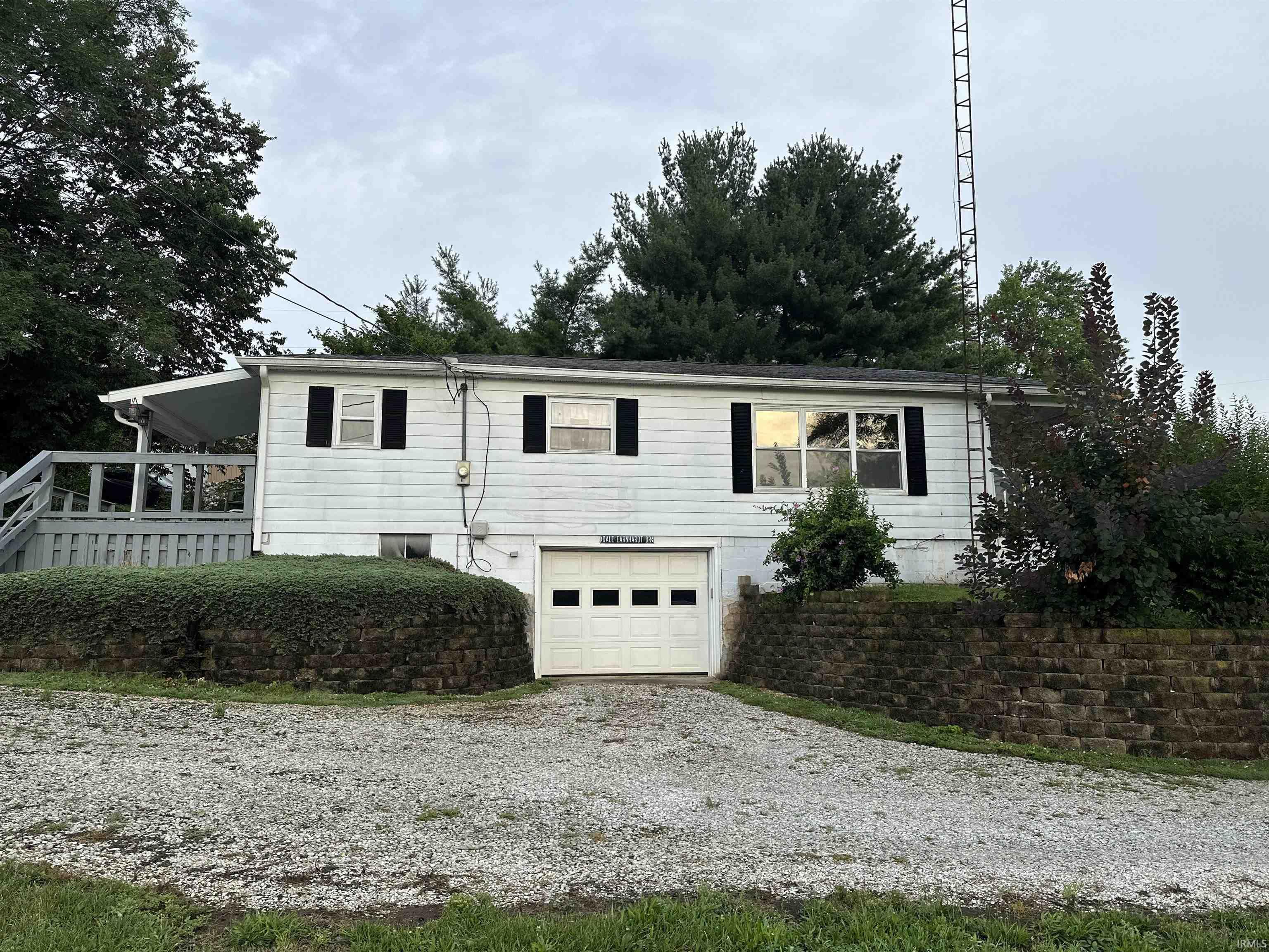 573 West Hobart Road Bloomington, IN 47403 - Photo 3 of 13 Gallery Image 3
