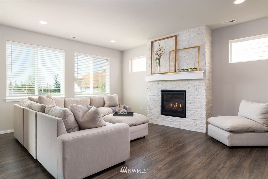 3344 Inverness Street Mount Vernon, WA 98273 - Photo 4 of 33 Gallery Image 4