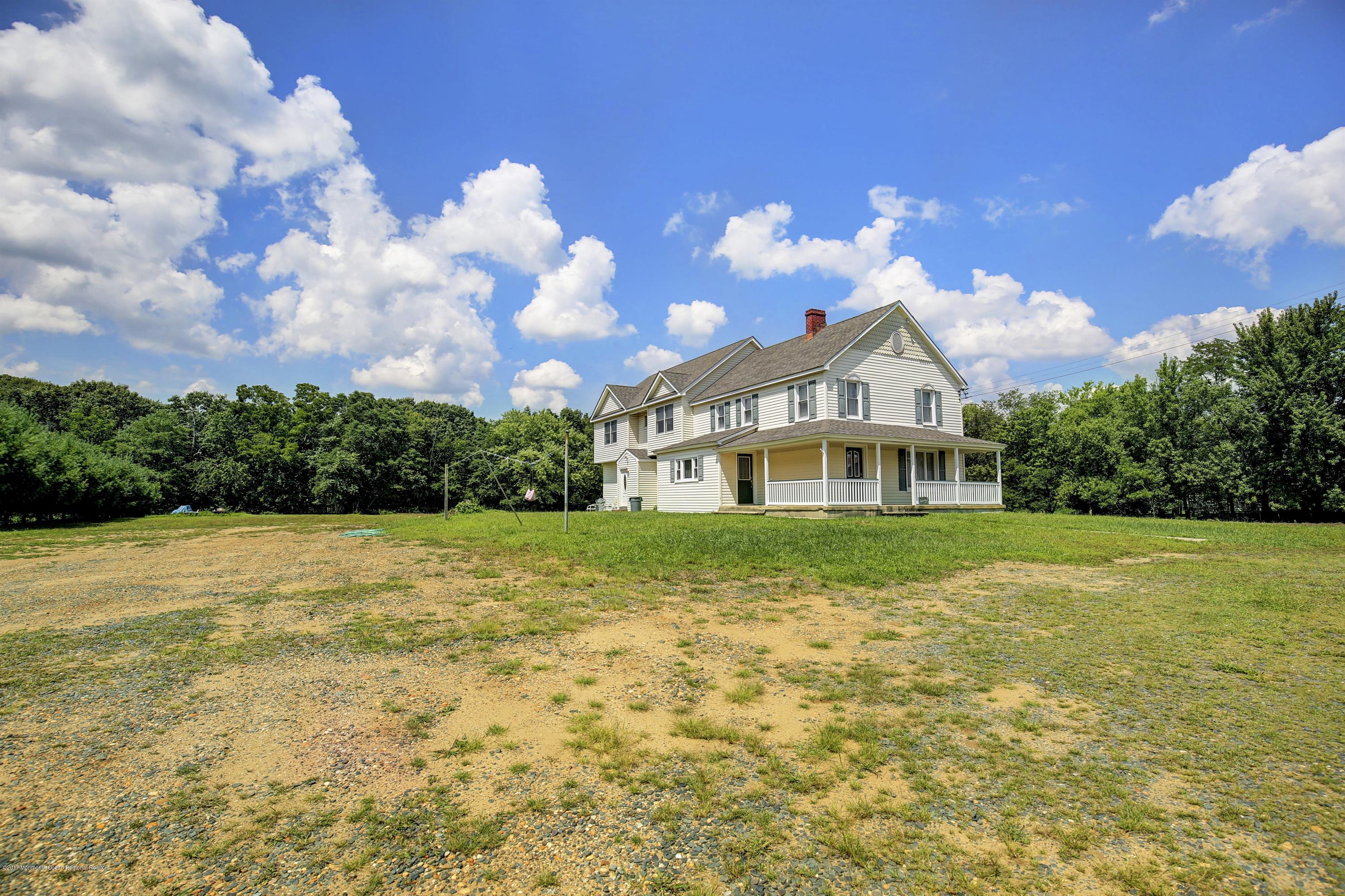 136 Crine Road Morganville, NJ 07751 - Photo 3 of 36 002_Front of House