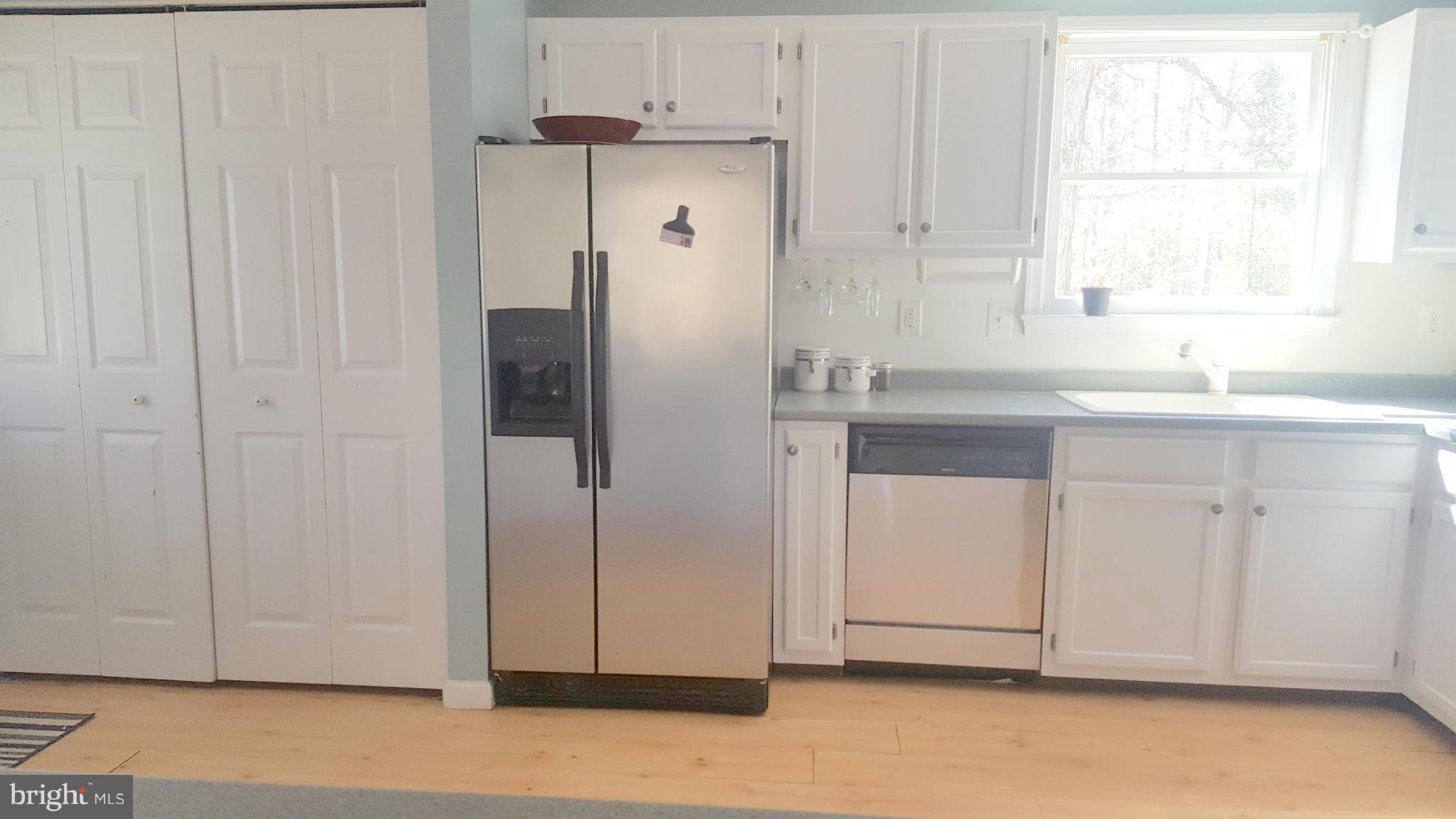 22091 Point Lookout Road Leonardtown, MD 20650 - Photo 8 of 30 Kitchen