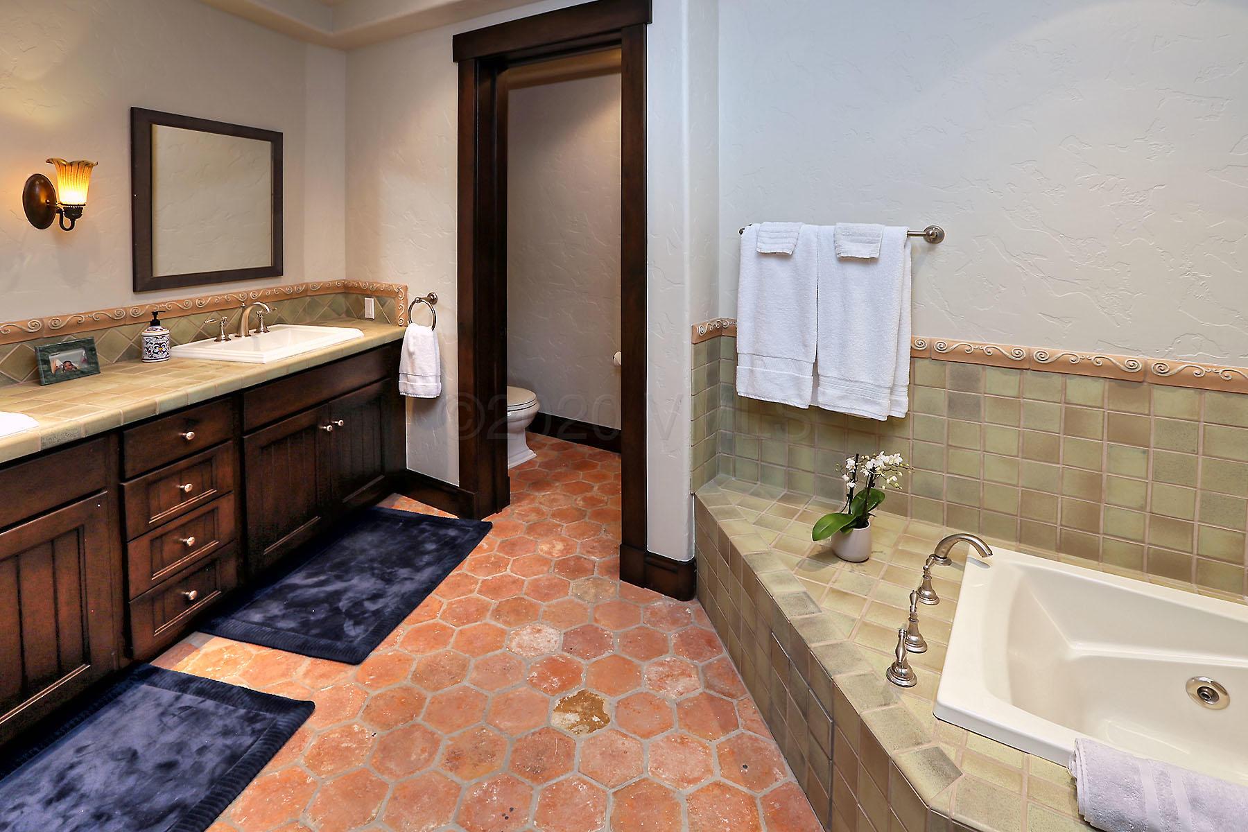 1487 Buffehr Creek Road Vail, CO 81657 - Photo 13 of 32 Guest Bath 2