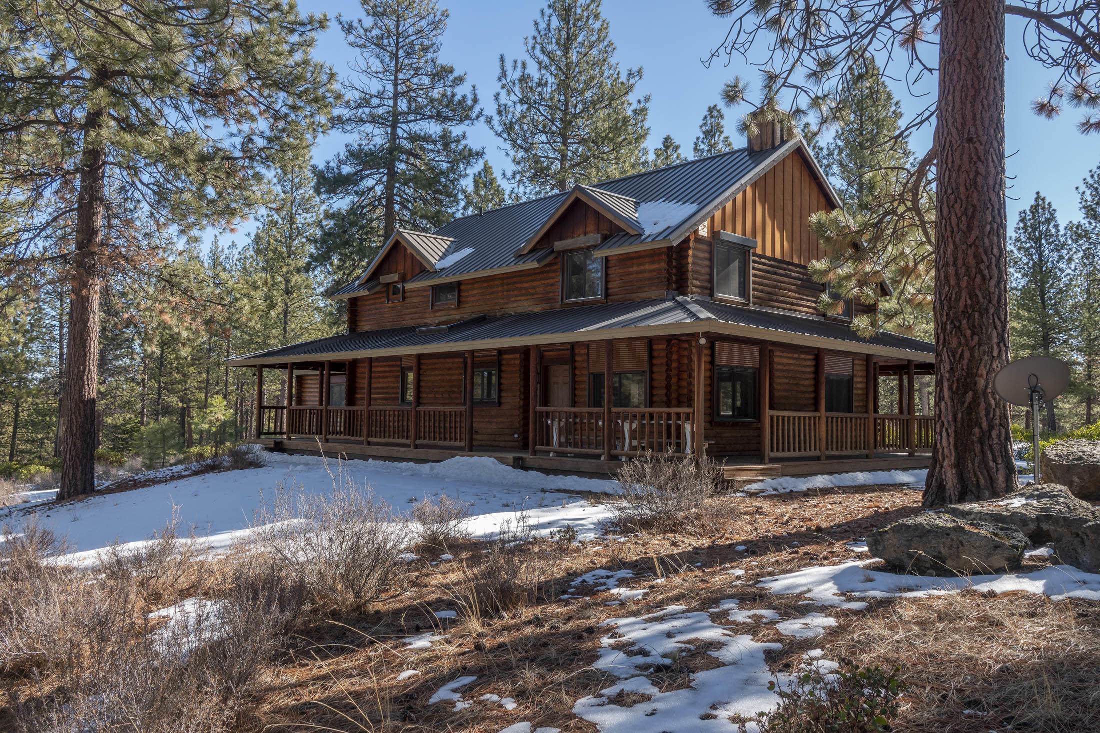 18045 Skyliners Road Bend, OR 97703 - Photo 2 of 27 3-ext porch
