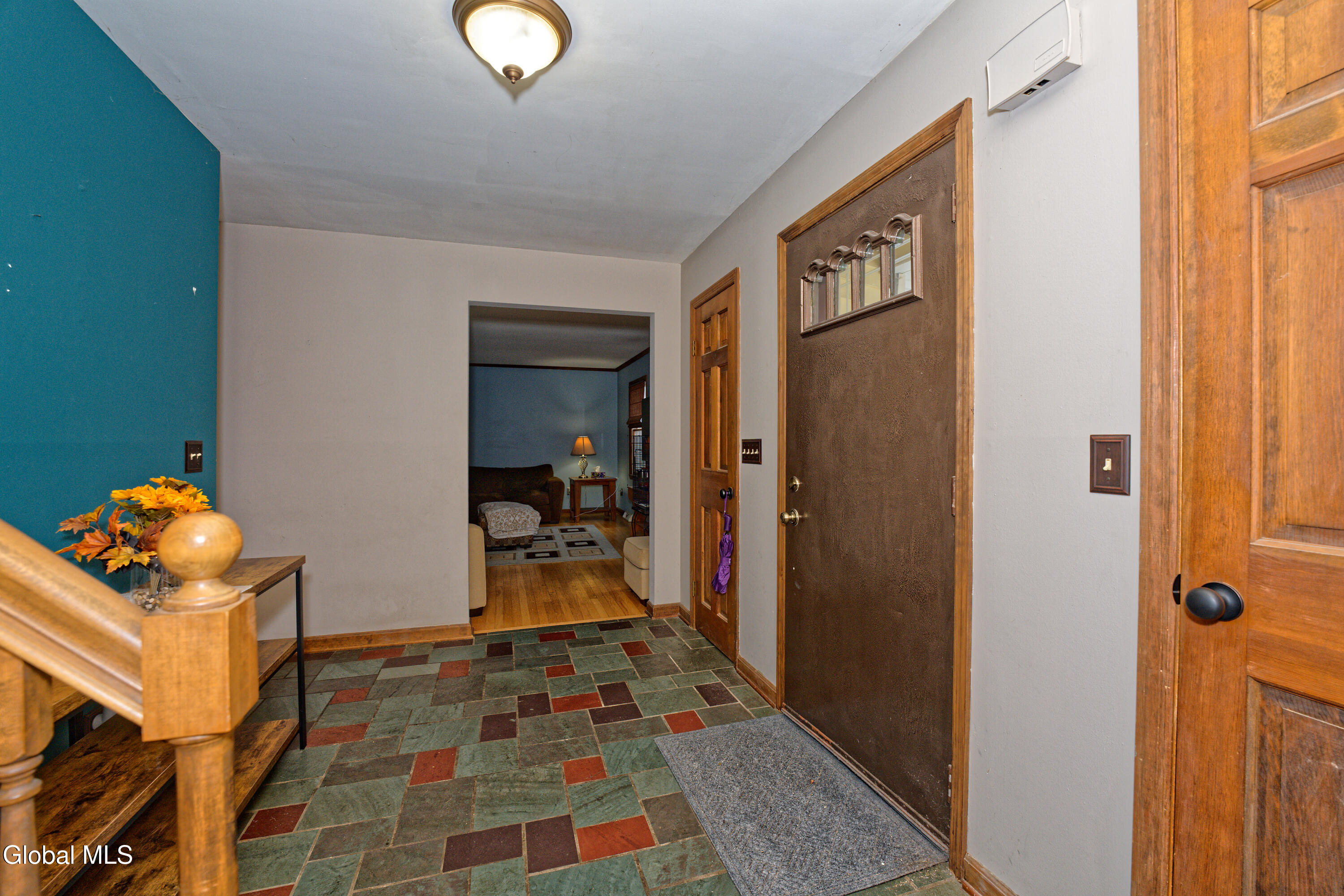 8 Raspberry Drive Malta, NY 12020 - Photo 15 of 45 1 Entryway 2