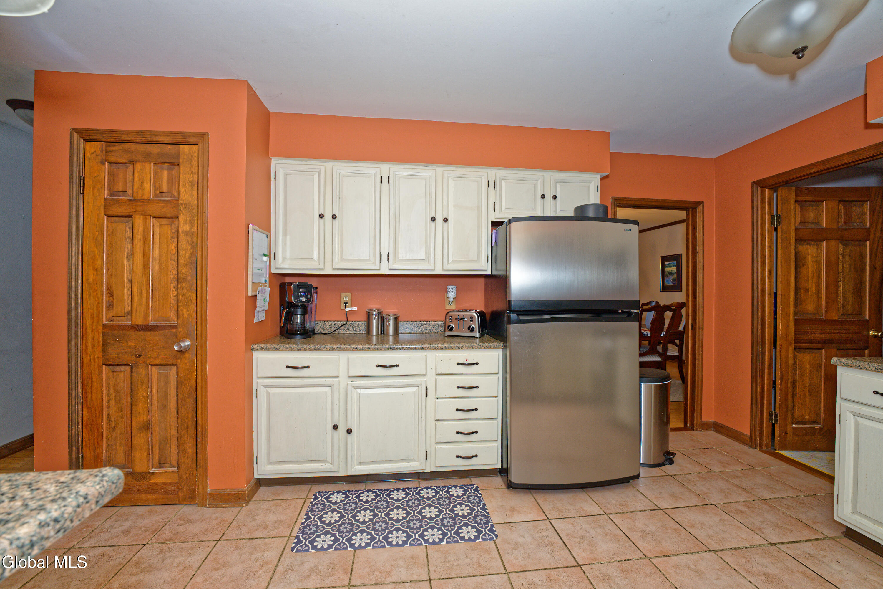 8 Raspberry Drive Malta, NY 12020 - Photo 24 of 45 4 Kitchen 5