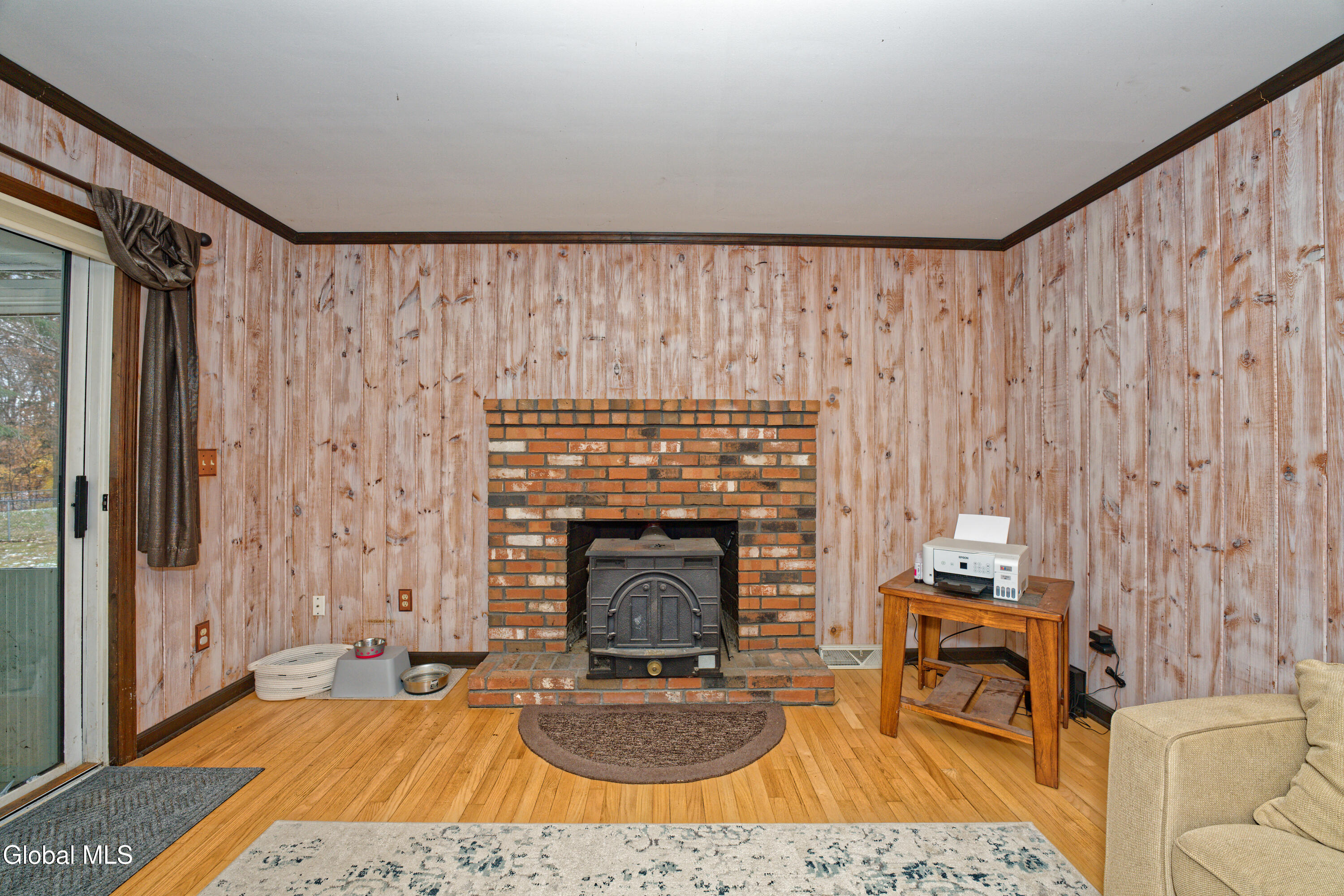 8 Raspberry Drive Malta, NY 12020 - Photo 25 of 45 5 Familyroom 2