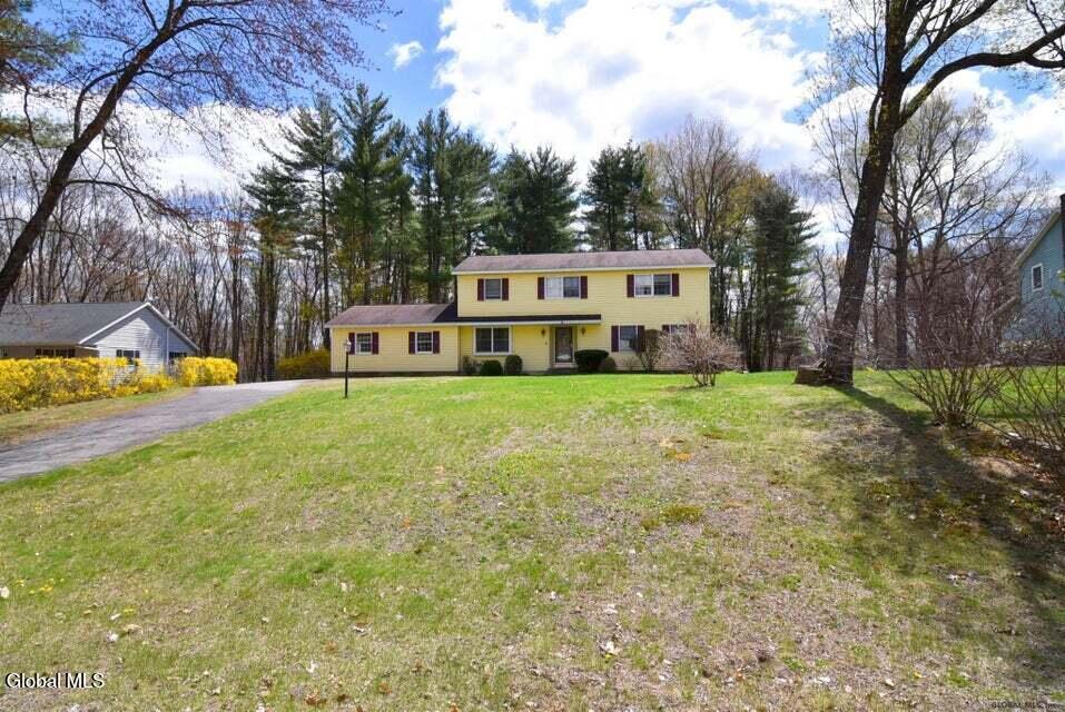 8 Raspberry Drive Malta, NY 12020 - Photo 3 of 45 20211119013023312963000000-o