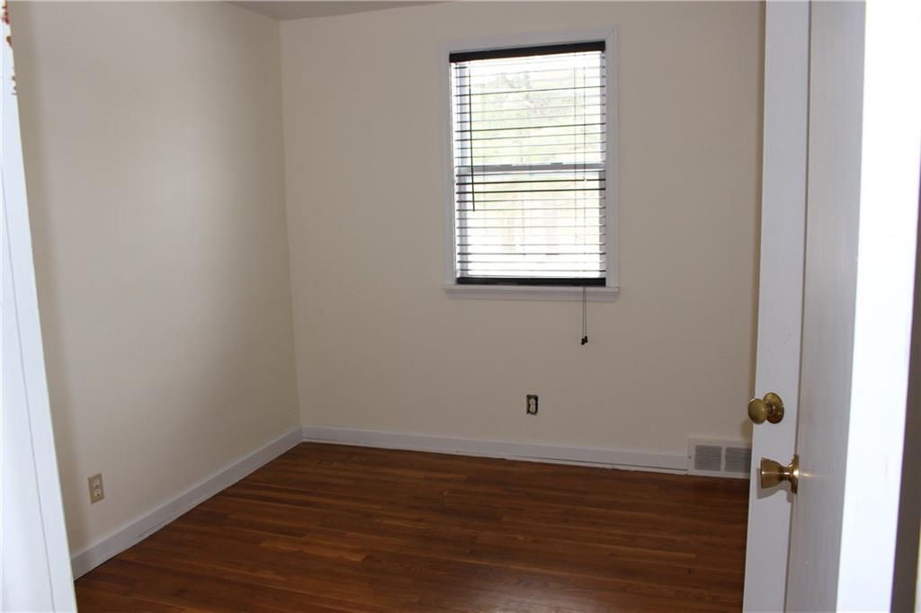 2204 Pulaski Road New Castle, PA 16105 - Photo 9 of 14