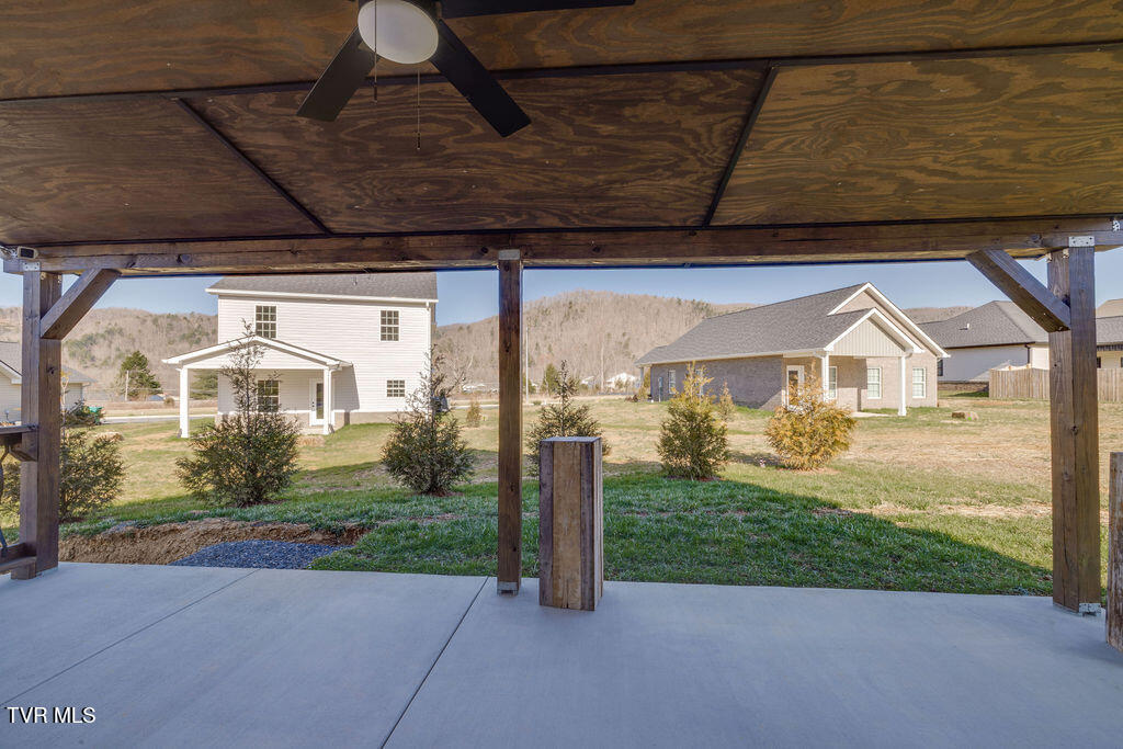 109 Ervin Loop Erwin, TN 37650 - Photo 37 of 46 038