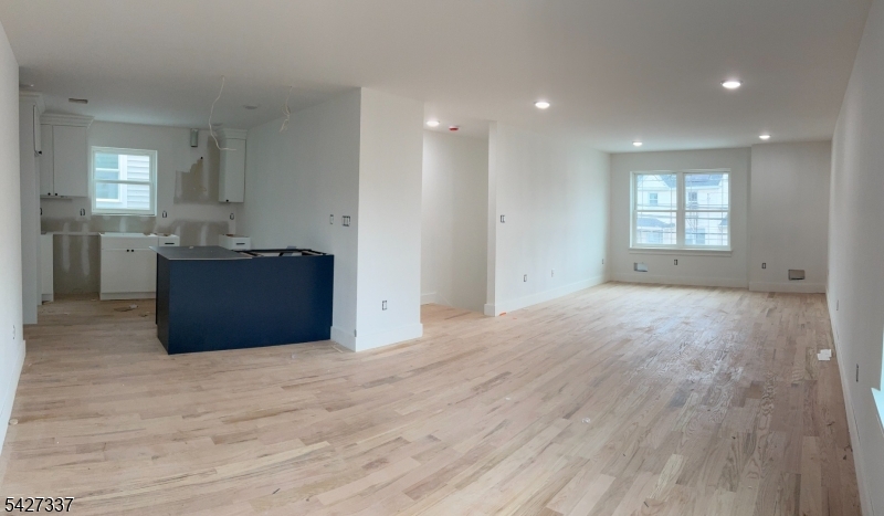 307 Chilton Street Elizabeth, NJ 07208 - Photo 4 of 9