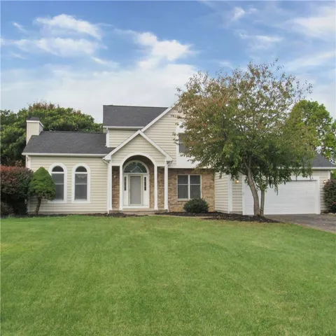 $359,900 | 23 Hawkes Trail, Penfield, NY 14580