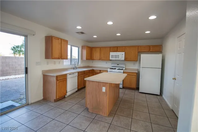 $1,974 | 5312 Las Cruces Heights Street, North Las Vegas, NV 89081
