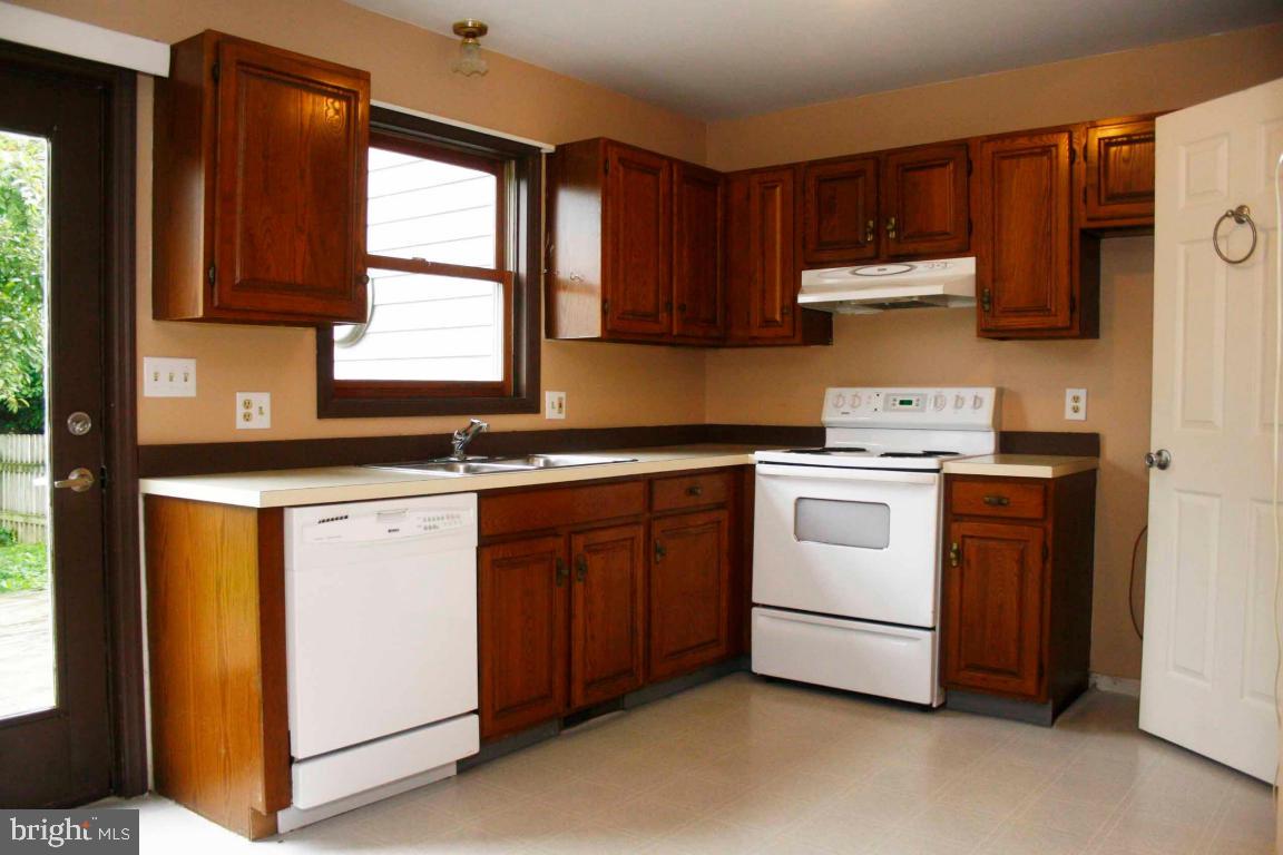 7 Pheasant Lane Lititz, PA 17543 - Photo 4 of 11