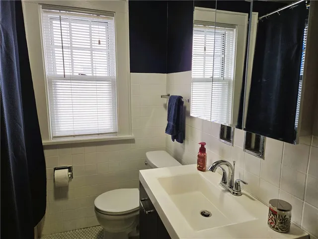 $251,500 | 30 Garford Road, Irondequoit, NY 14622