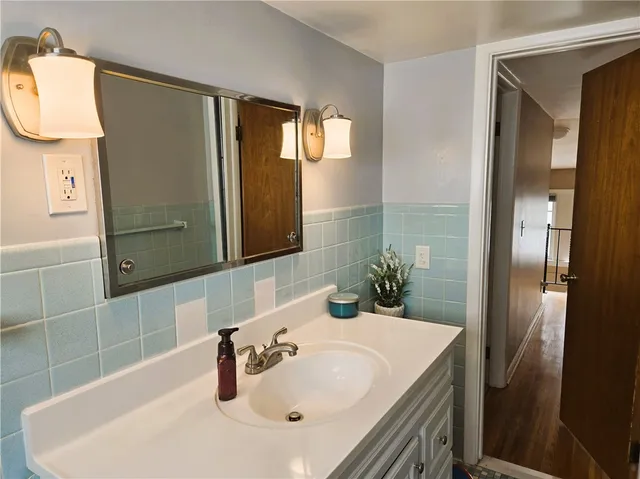 $251,500 | 30 Garford Road, Irondequoit, NY 14622