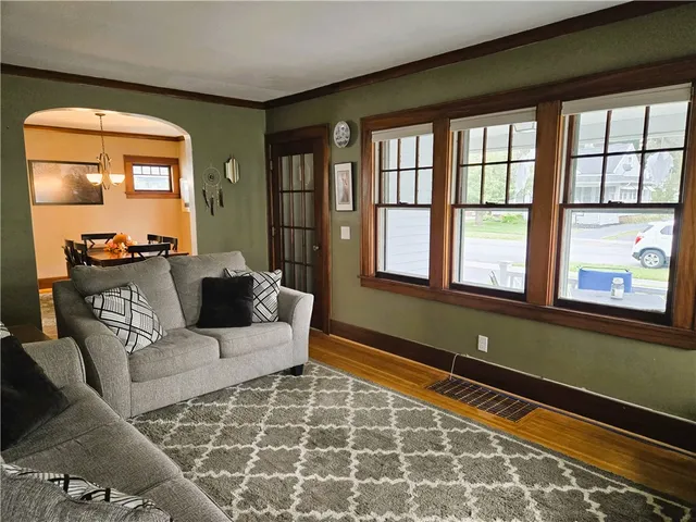 $251,500 | 30 Garford Road, Irondequoit, NY 14622