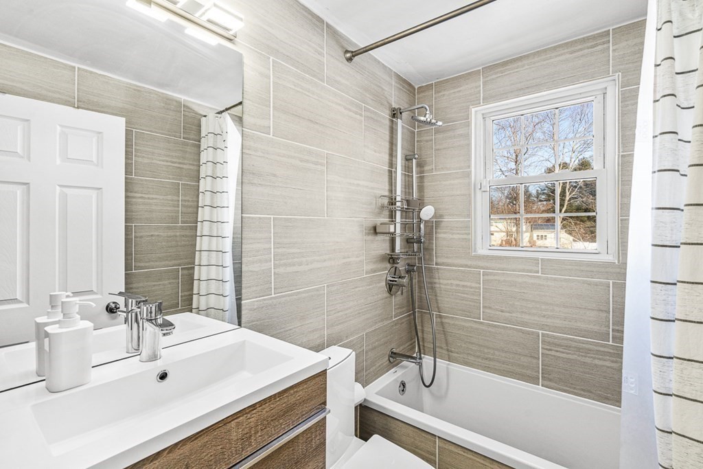 26 Stonebrook Road Sudbury, MA 01776 - Photo 12 of 20