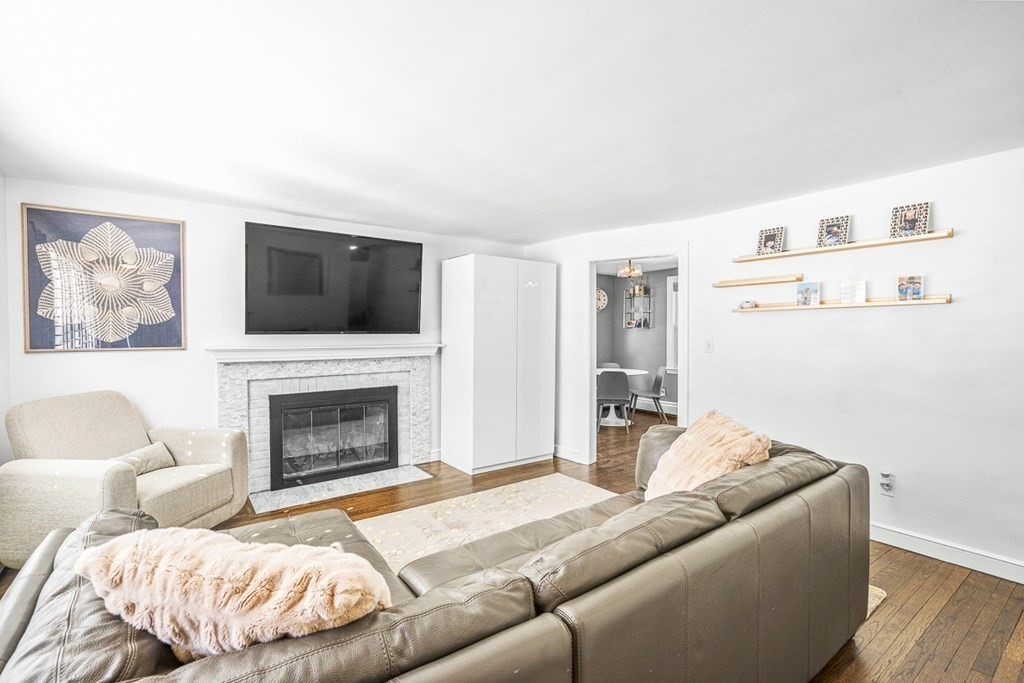 26 Stonebrook Road Sudbury, MA 01776 - Photo 4 of 20