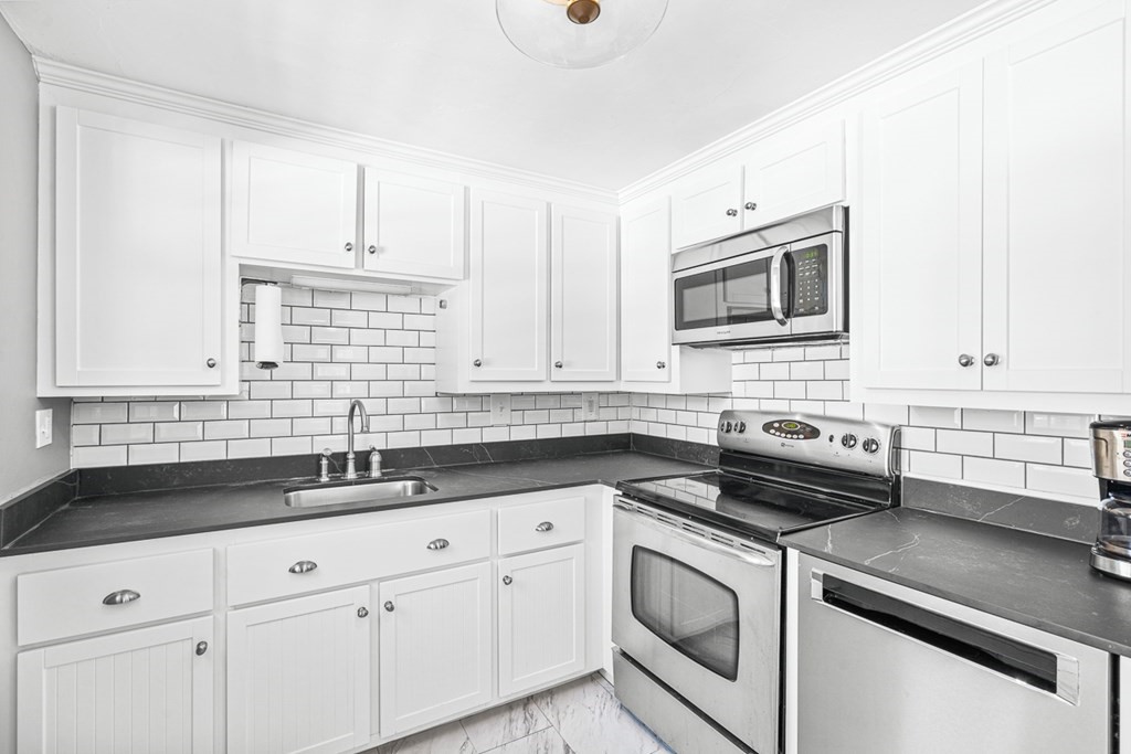 26 Stonebrook Road Sudbury, MA 01776 - Photo 6 of 20