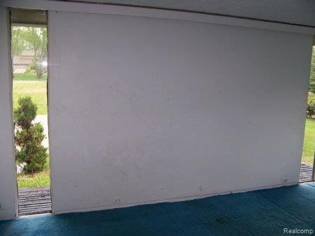 24211 Farmington Road Farmington, MI 48336 - Photo 11 of 23 107_4822AG
