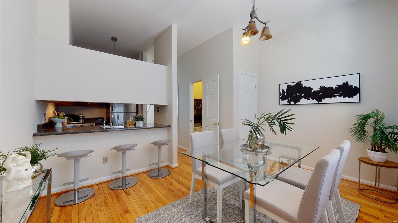 2321 Rutger Street, Unit E St. Louis, MO 63104 - Photo 14 of 35 Gallery Image 14