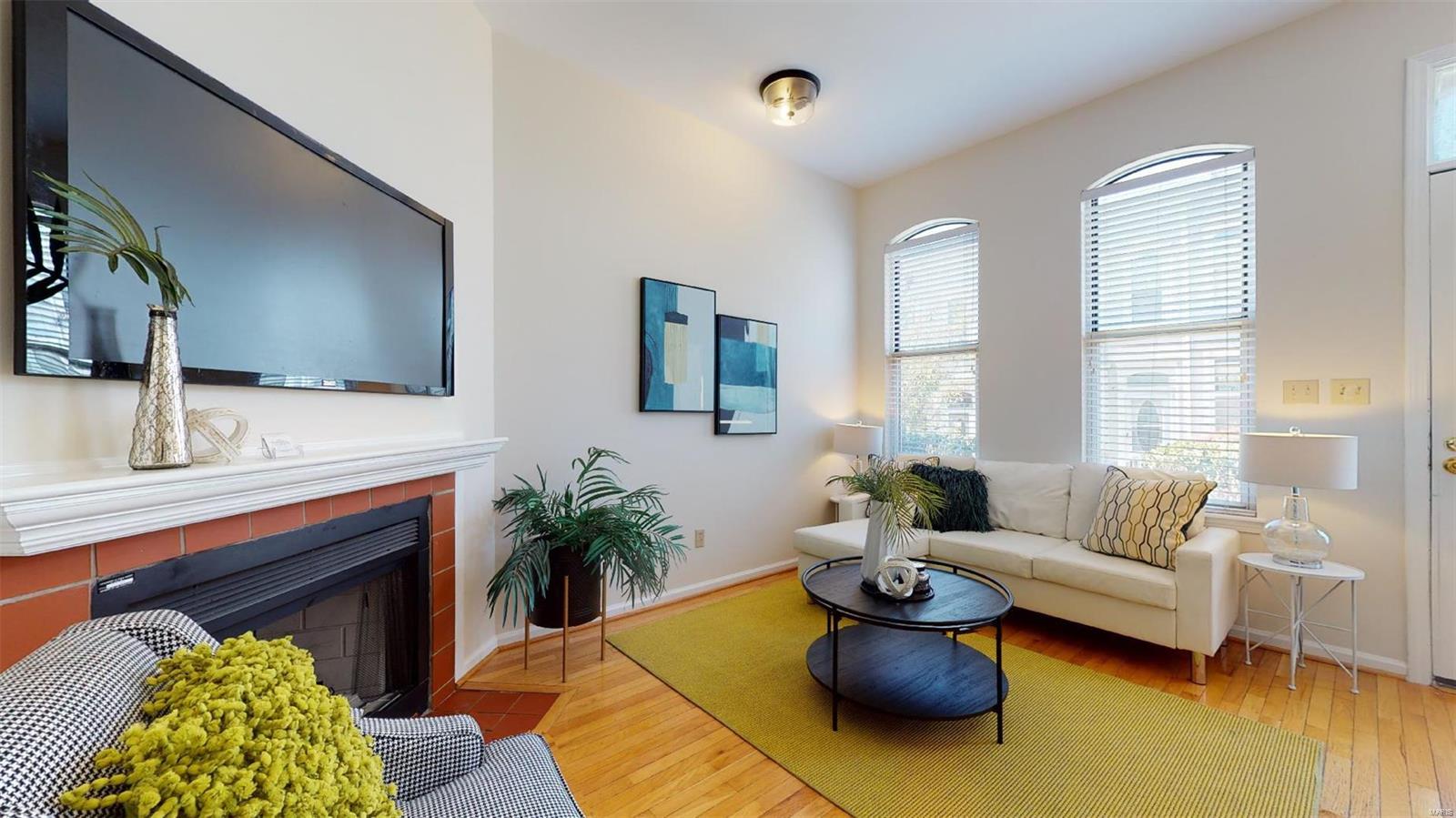 2321 Rutger Street, Unit E St. Louis, MO 63104 - Photo 4 of 35 Gallery Image 4
