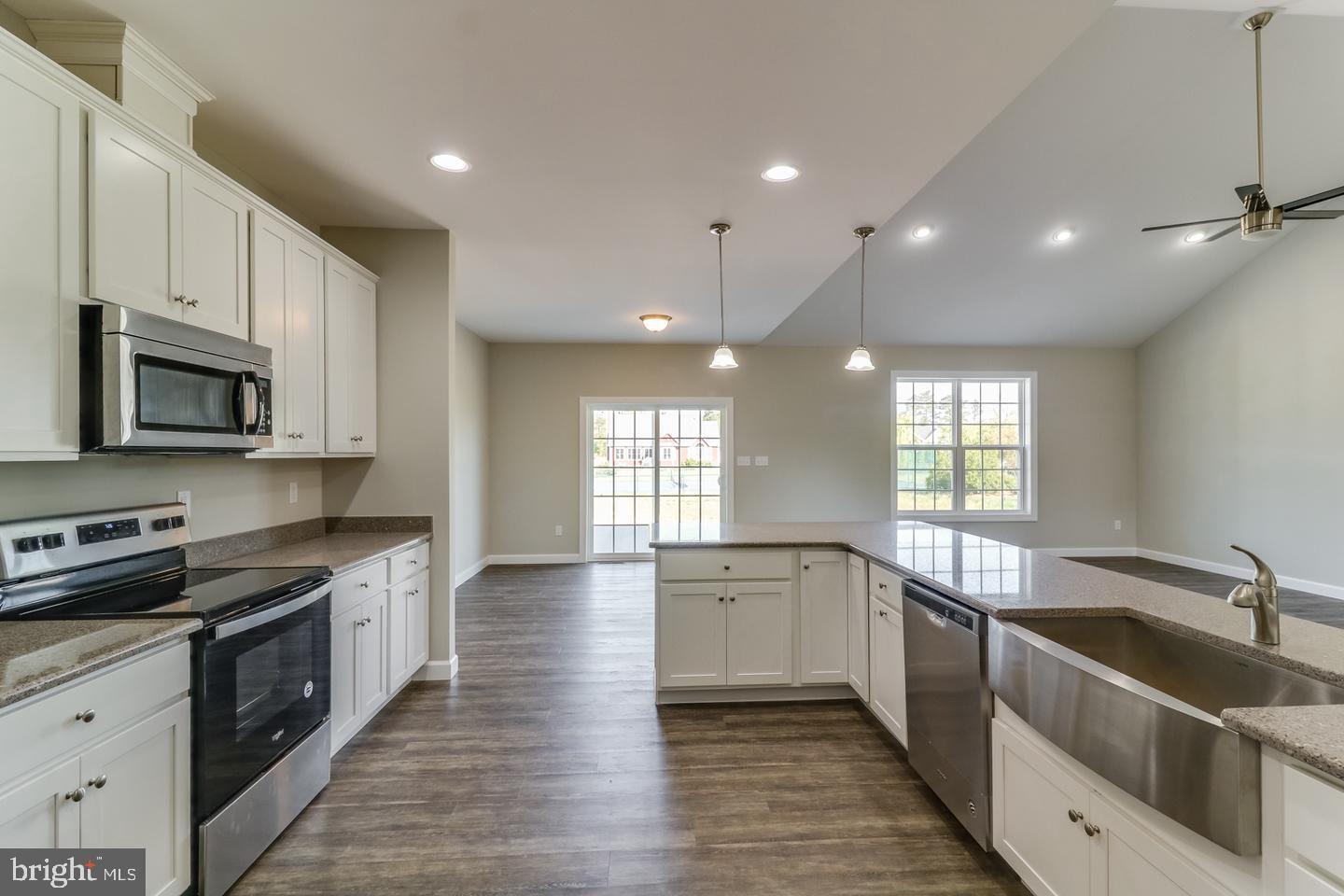 6610 Whiteleysburg Road Harrington, DE 19952 - Photo 2 of 16 Kitchen