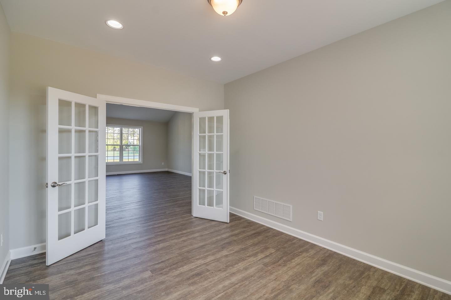 6610 Whiteleysburg Road Harrington, DE 19952 - Photo 5 of 16 Office