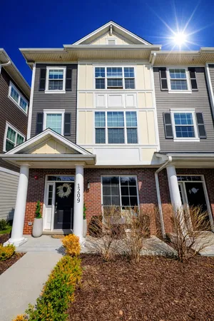 $799,000 | 1209 Parker Drive, Glenview, IL 60025