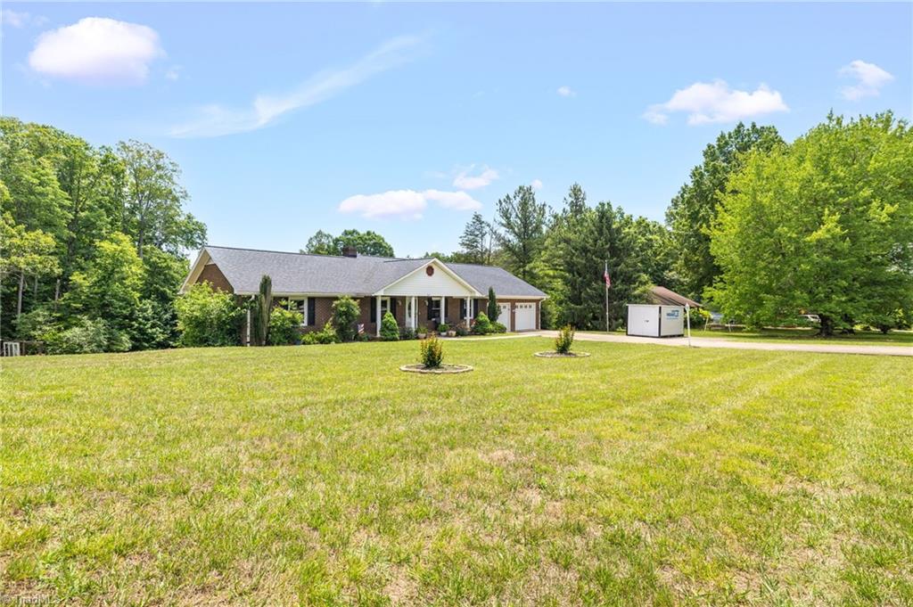 261 Westerly Park Road Eden, NC 27288 - Photo 4 of 45