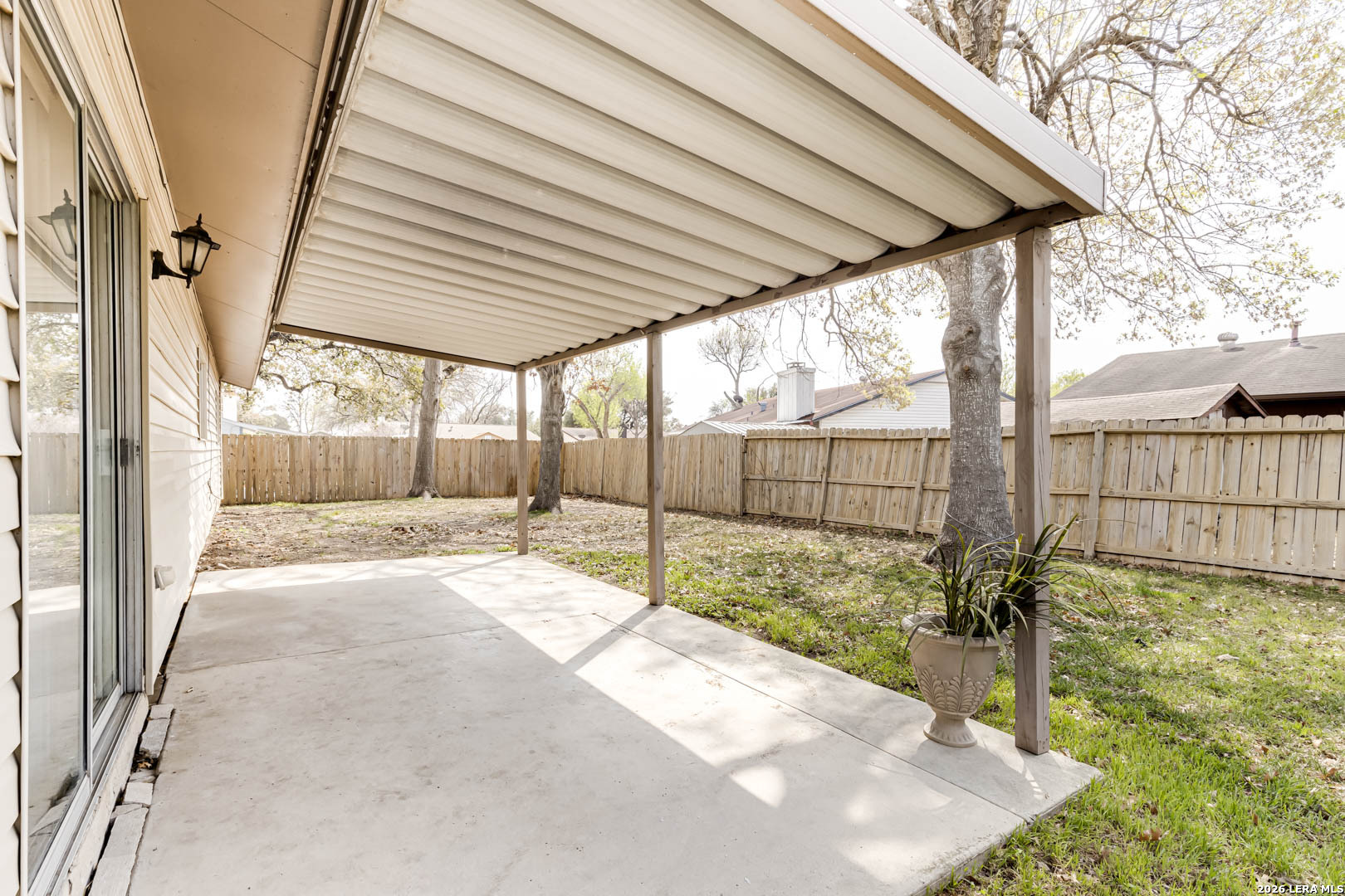 112 Friendswood Path Universal City, TX 78148 - Photo 28 of 31 a view of a backyard