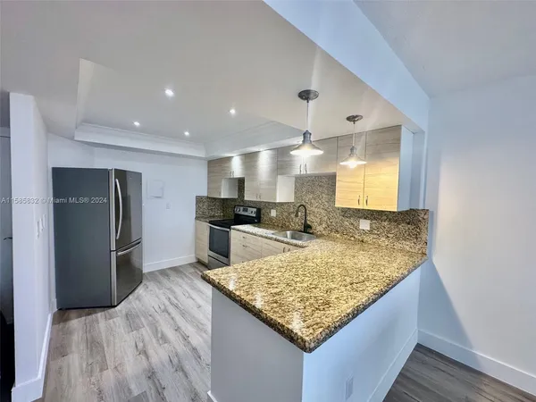 $185,000 | 1301 Northeast Miami Gardens Drive, Unit 521W, Miami, FL 33179
